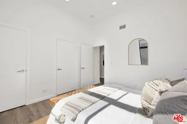 $945,000 | 1647 Veteran Avenue, Unit E, Los Angeles, CA 90024
