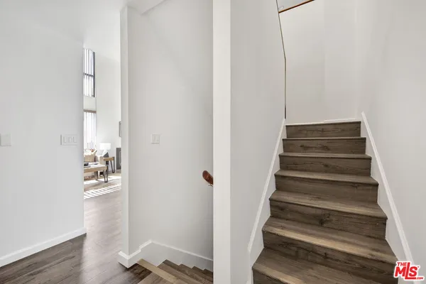 $945,000 | 1647 Veteran Avenue, Unit E, Los Angeles, CA 90024
