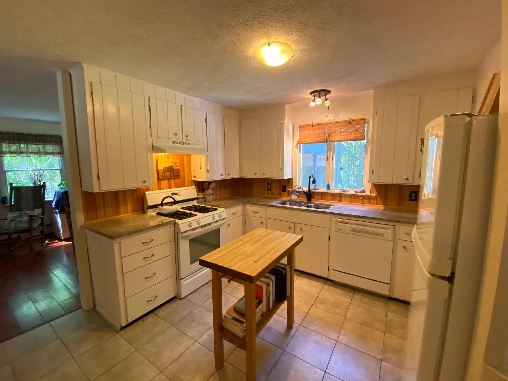 155 Sea Road Kennebunk, ME 04043 - Photo 9 of 33 31