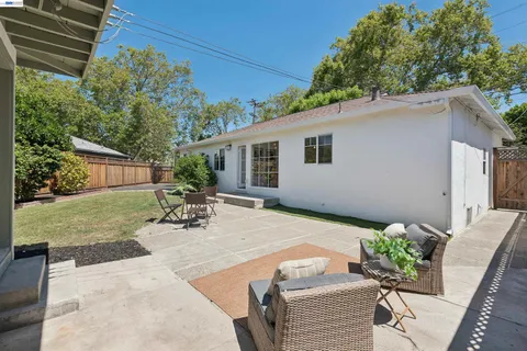 $835,000 | 15915 Via Toledo, San Lorenzo, CA 94580