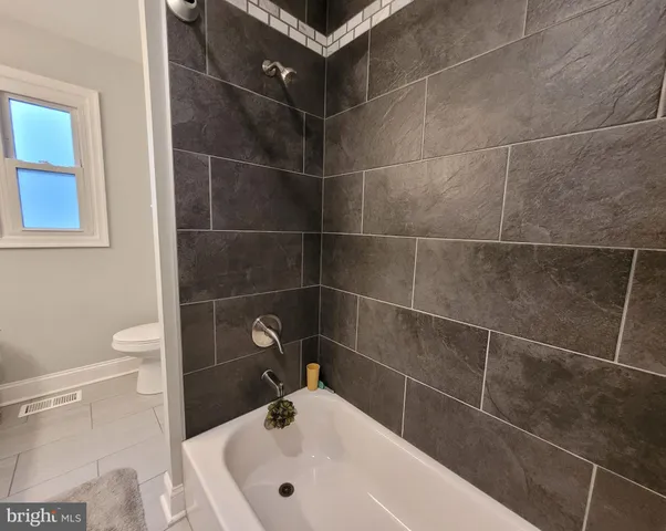 $3,000 | 302 Iris Road, Cherry Hill, NJ 08003