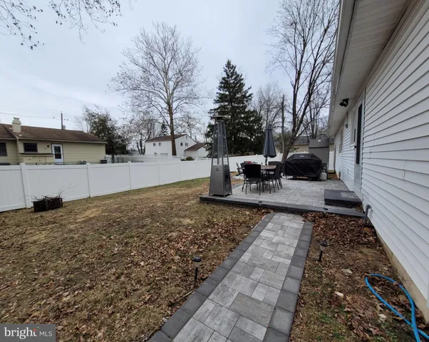 $3,000 | 302 Iris Road, Cherry Hill, NJ 08003