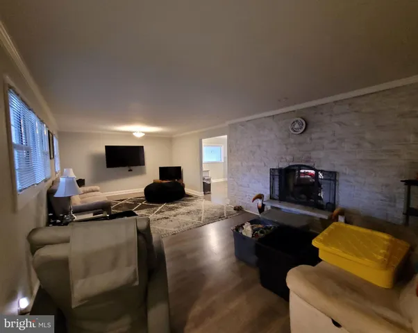 $3,000 | 302 Iris Road, Cherry Hill, NJ 08003