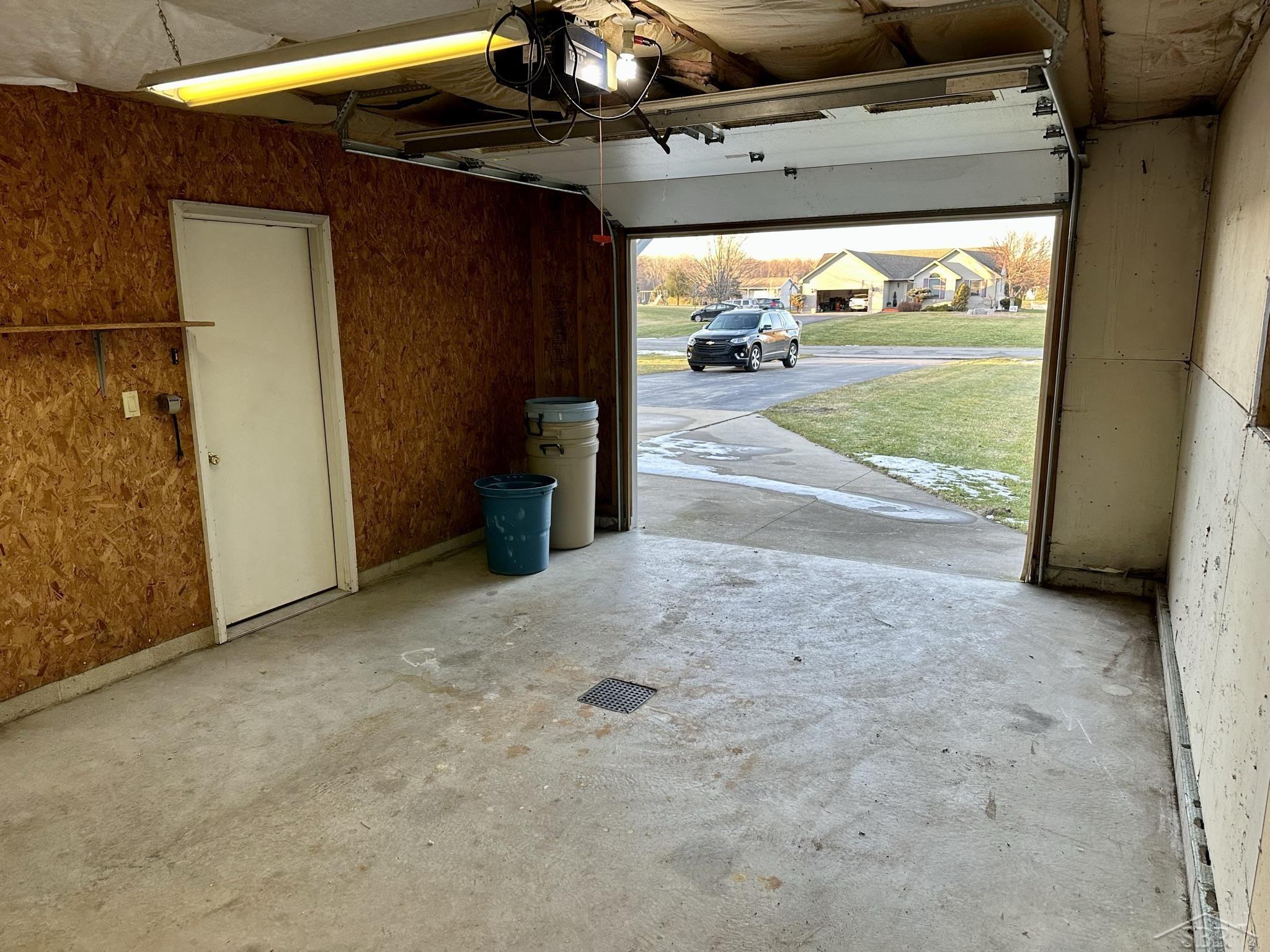 12115 Pierce Road Freeland, MI 48623 - Photo 12 of 43