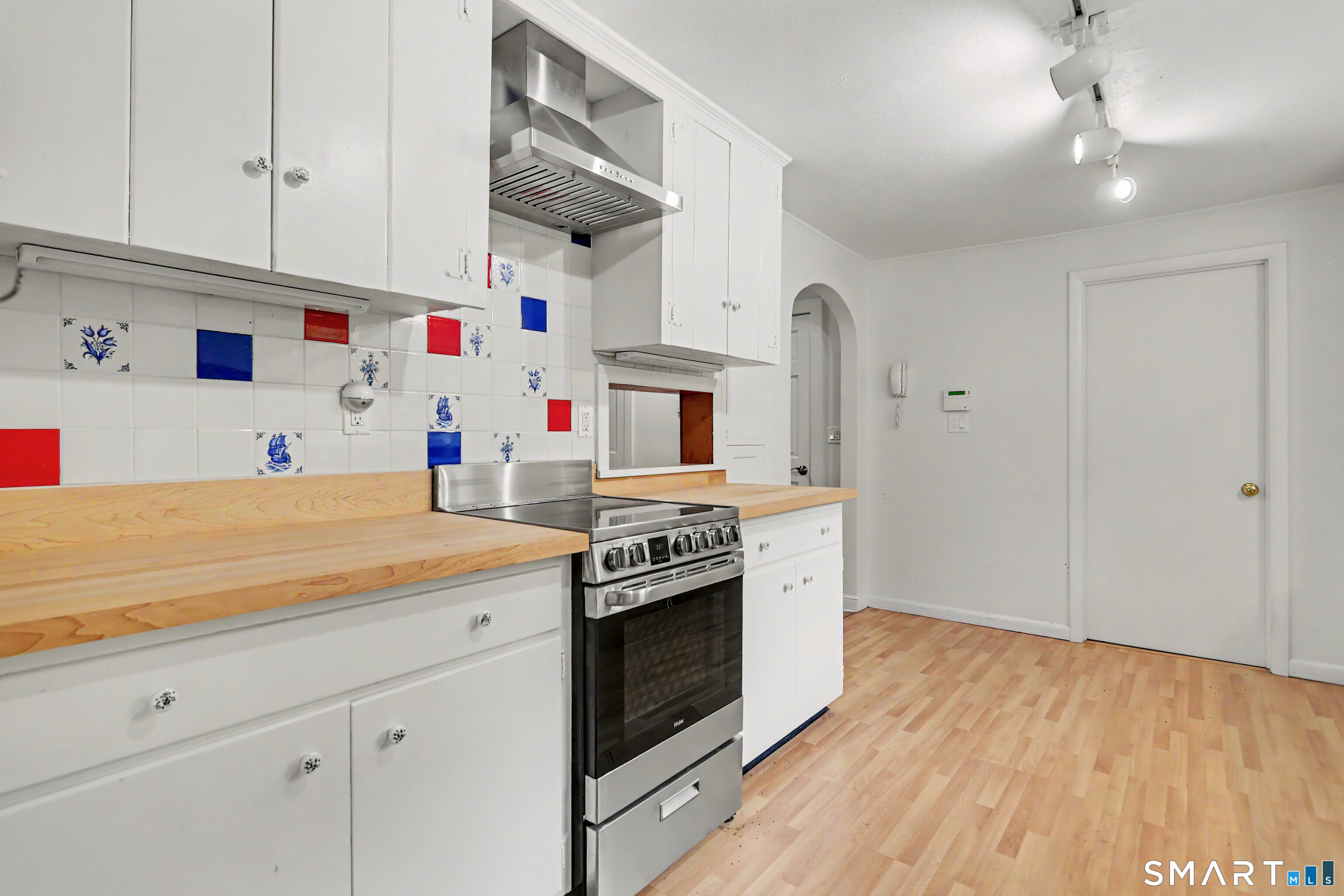 26 Spruce Mountain Road Danbury, CT 06810 - Photo 13 of 40 New Kitchen Range with new hood
