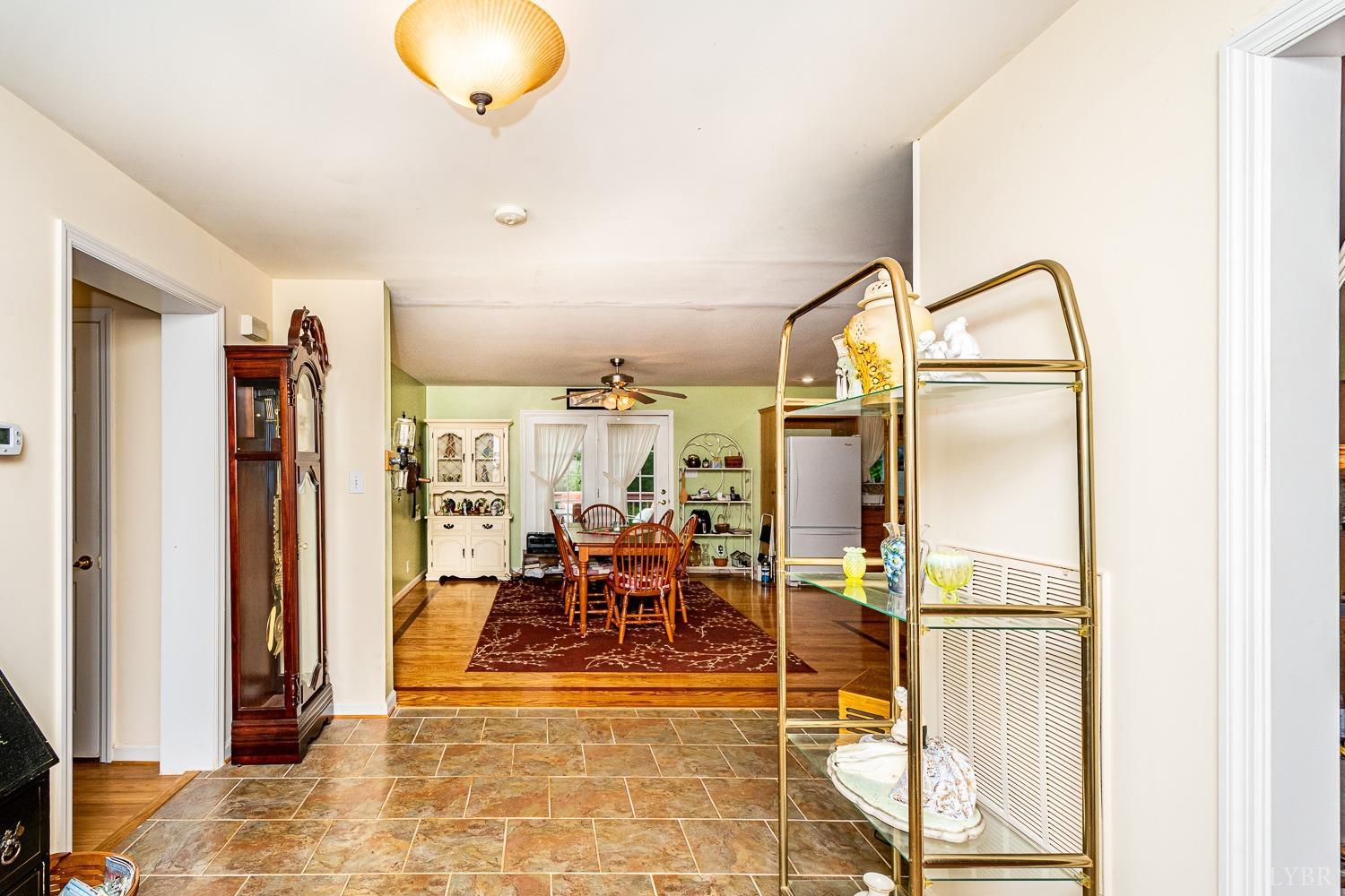 552 Pendleton Drive Amherst, VA 24521 - Photo 4 of 58