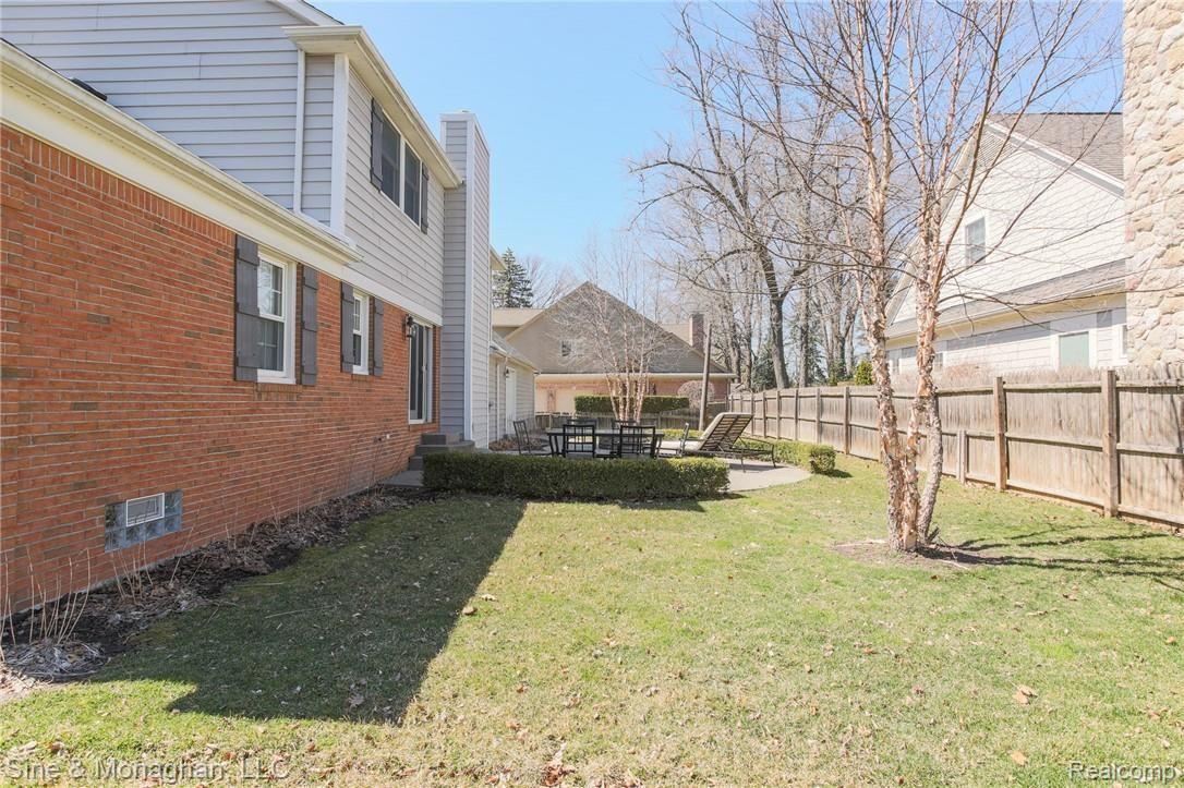304 Lothrop Road Grosse Pointe, MI 48236 - Photo 28 of 36 28.jpg