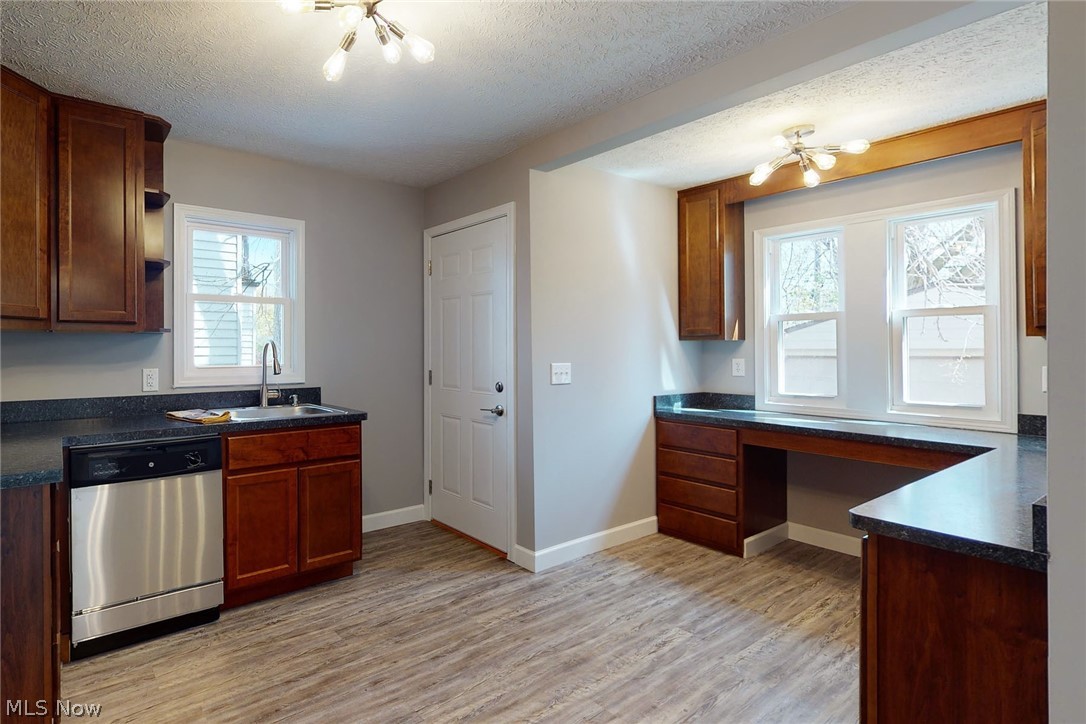 977 Rushleigh Road Cleveland Heights, OH 44121 - Photo 10 of 35
