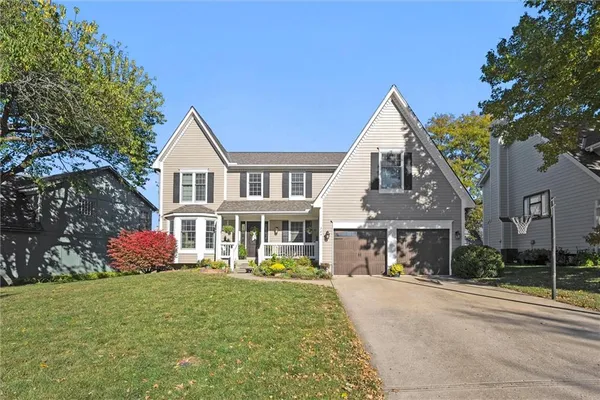 $450,000 | 724 North Singletree Street, Olathe, KS 66061