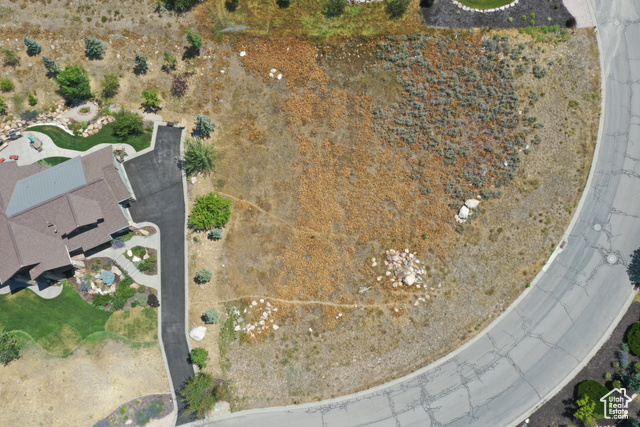 5674 Porcupine Ridge Drive, Unit 19 Eden, UT 84310 - Photo 5 of 6