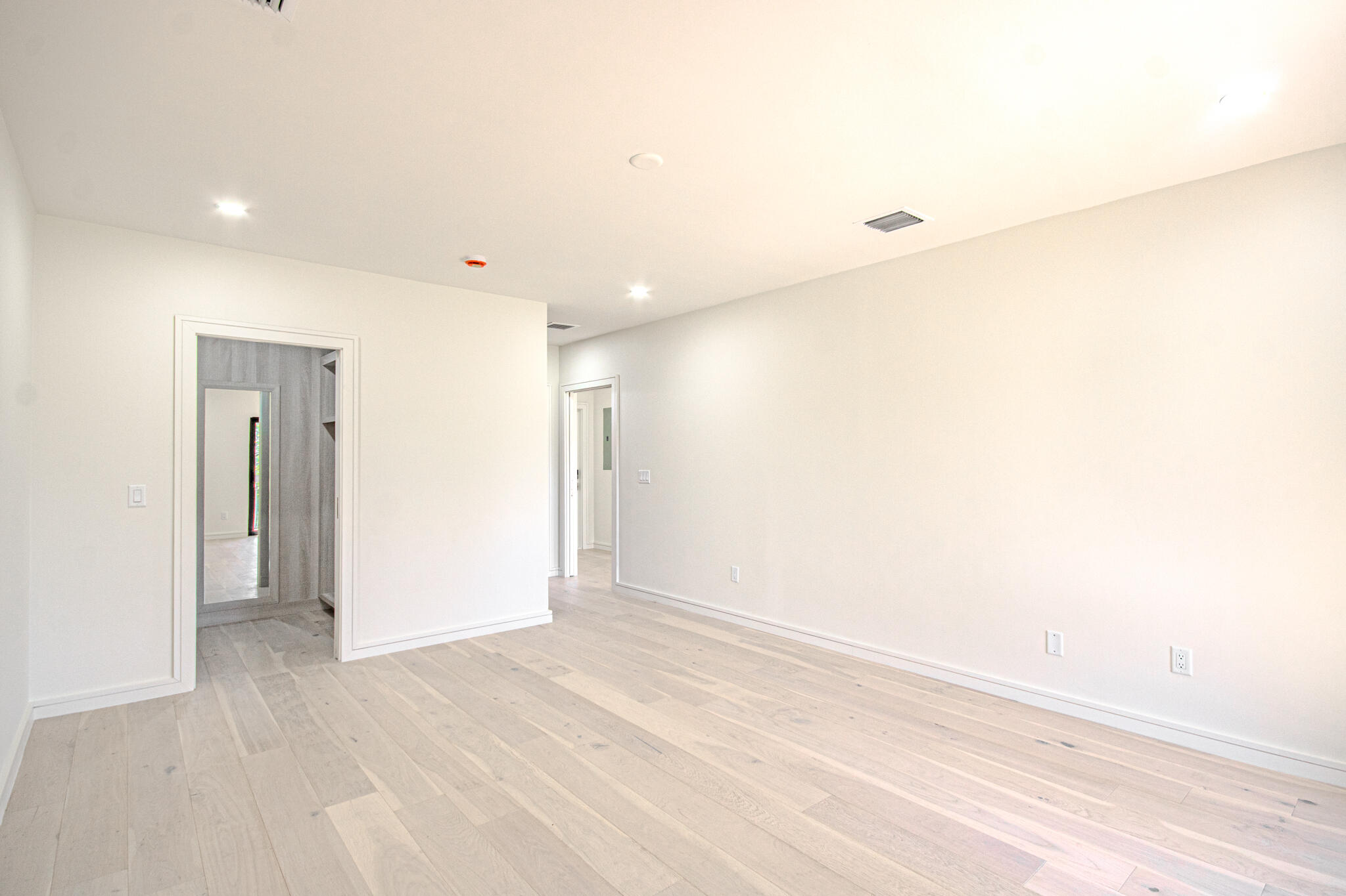 13334 Polo Club Road, Unit 348 Wellington, FL 33414 - Photo 18 of 43 a view of an empty room