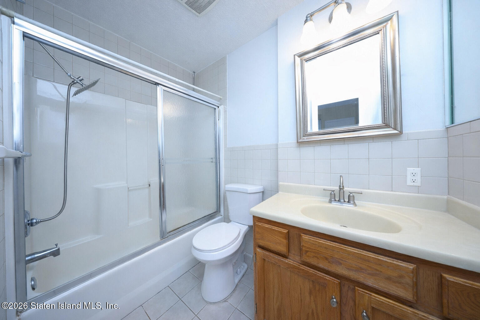 436 Ilyssa Way Staten Island, NY 10312 - Photo 13 of 21 04bb201487d9e720ca8b5f6b5f8952f8