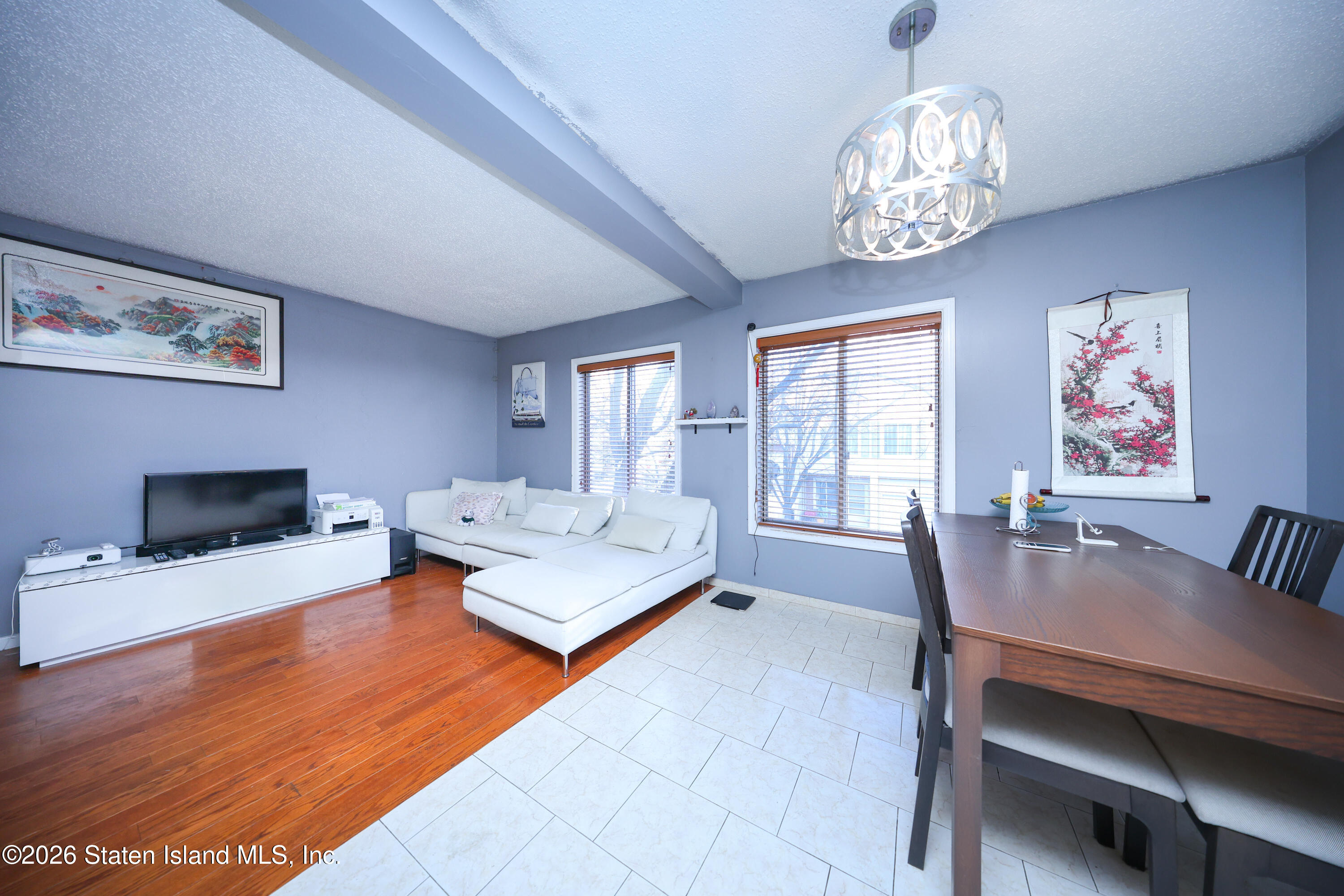 436 Ilyssa Way Staten Island, NY 10312 - Photo 2 of 21 8f97361b5fbb848cadde324038a543fe