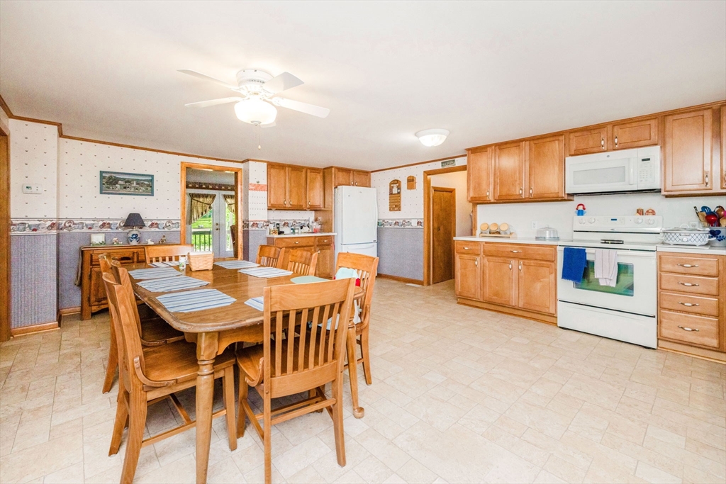 706 Gifford Road Westport, MA 02790 - Photo 21 of 38