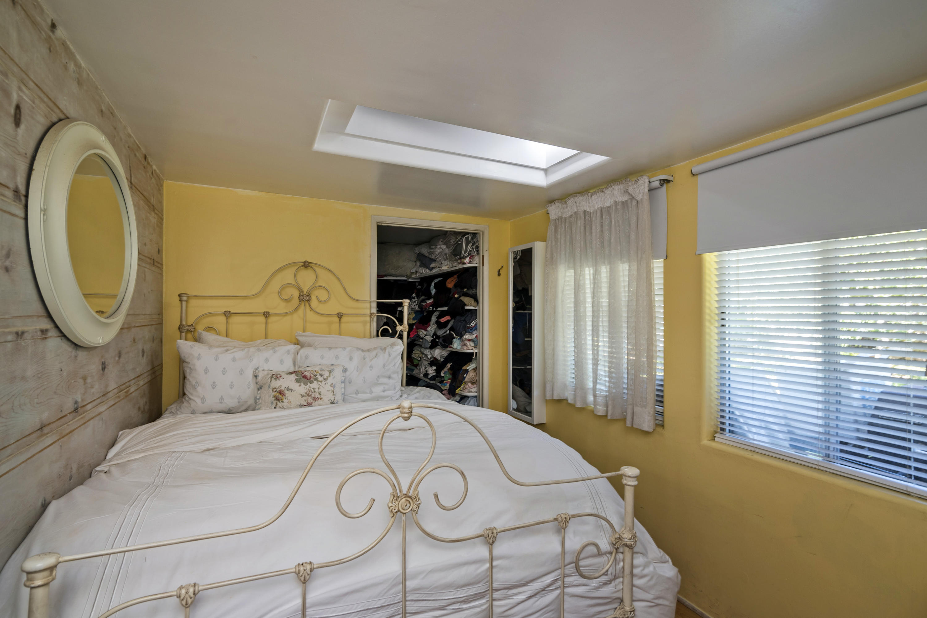80 Virginia Lane Montecito, CA 93108 - Photo 17 of 19 Guest Bedroom