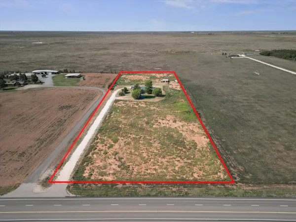 a view of a tennis court