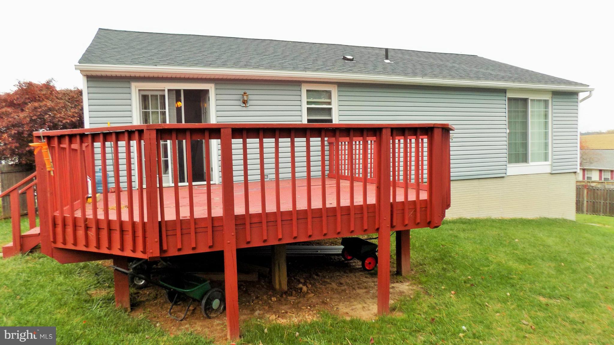 209 Contour Road Mount Airy, MD 21771 - Photo 15 of 16 Exterior (Rear)