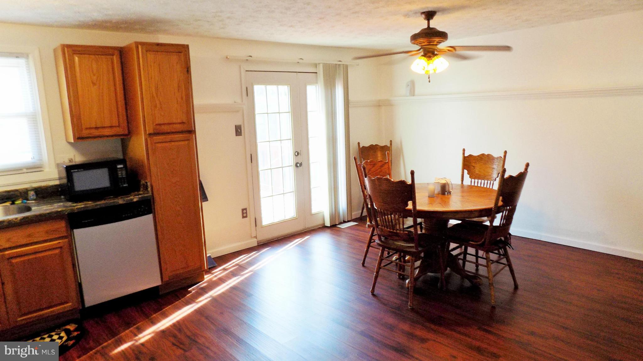 209 Contour Road Mount Airy, MD 21771 - Photo 6 of 16 Kitchen