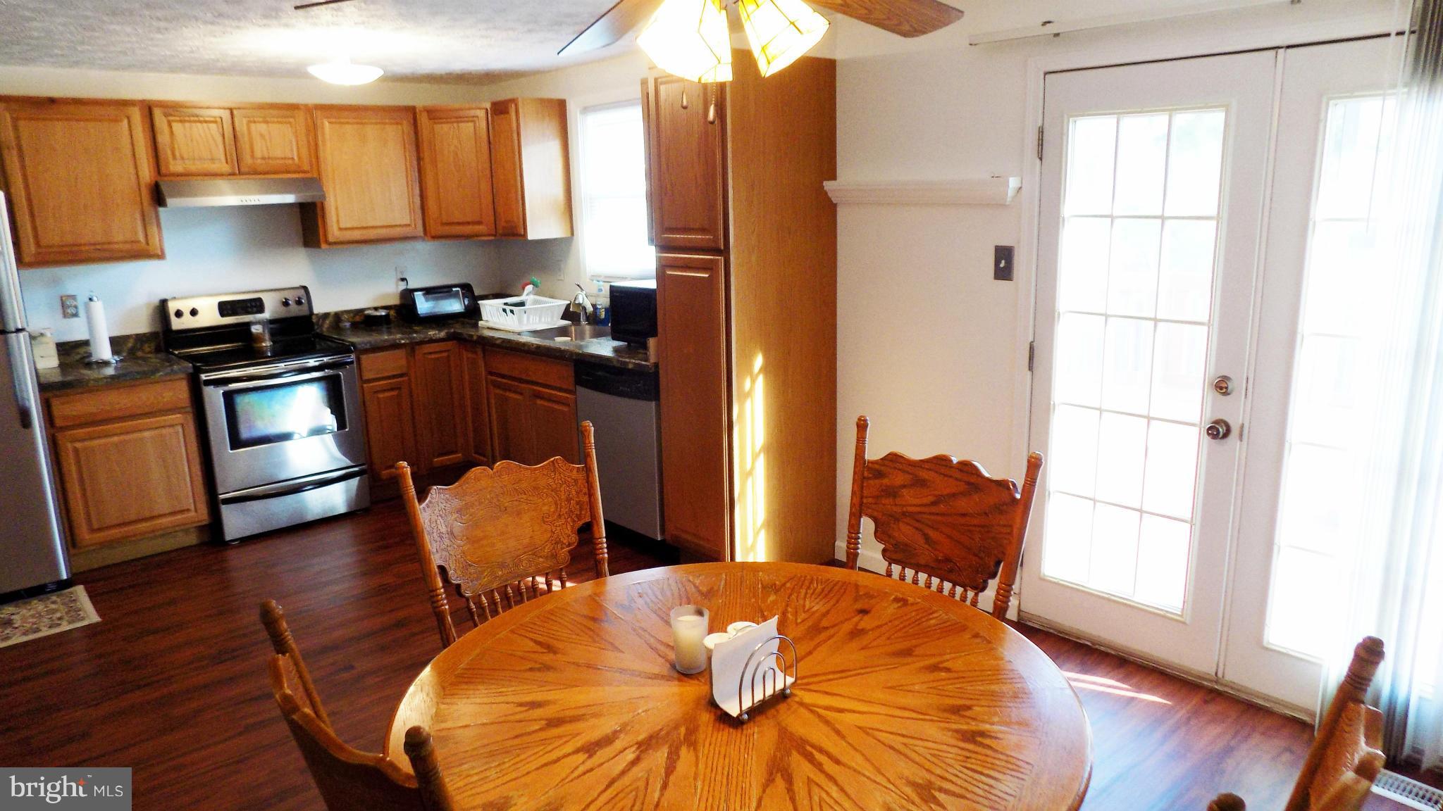 209 Contour Road Mount Airy, MD 21771 - Photo 7 of 16 Kitchen
