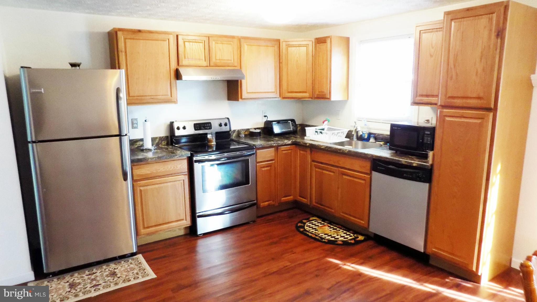 209 Contour Road Mount Airy, MD 21771 - Photo 8 of 16 Kitchen
