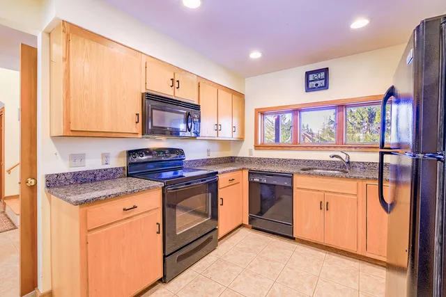 $835,000 | 6002 Nice Drive, Unit 6002, Carrabassett Valley, ME 04947