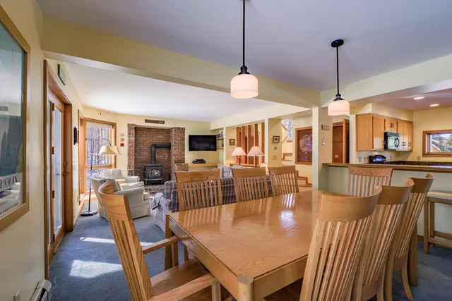 $835,000 | 6002 Nice Drive, Unit 6002, Carrabassett Valley, ME 04947