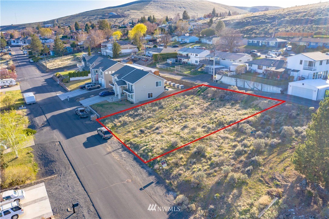 16 Strand Road Northwest Ephrata, WA 98823 - Photo 3 of 10