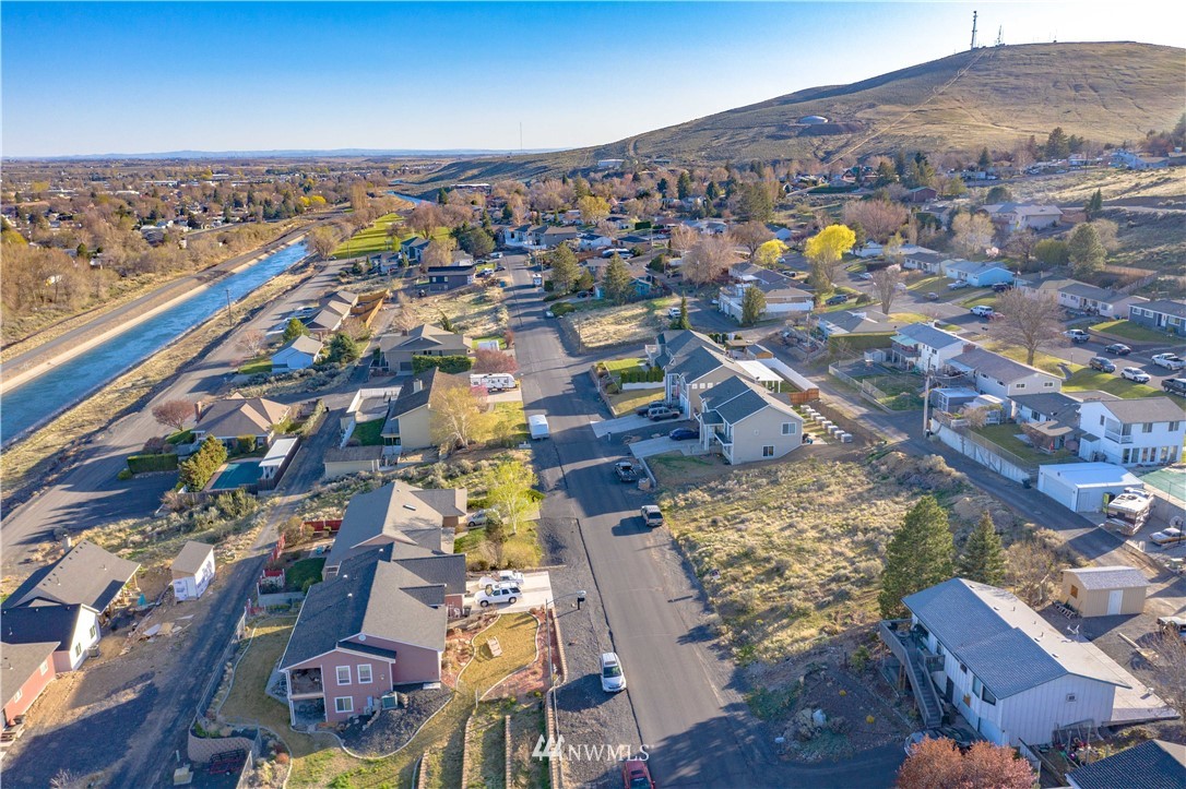16 Strand Road Northwest Ephrata, WA 98823 - Photo 8 of 10