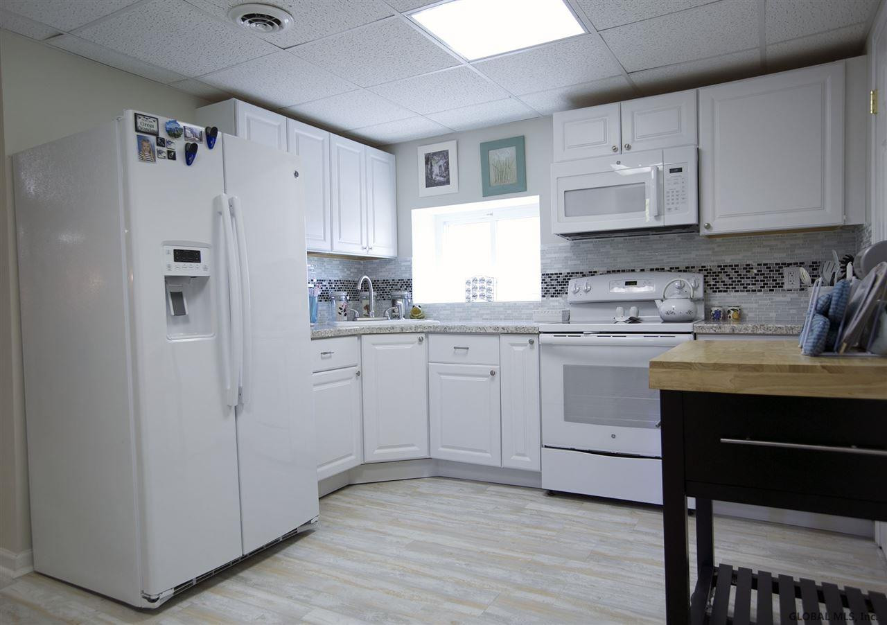 33 Harris Road Halfmoon, NY 12188 - Photo 16 of 22 Photo 16