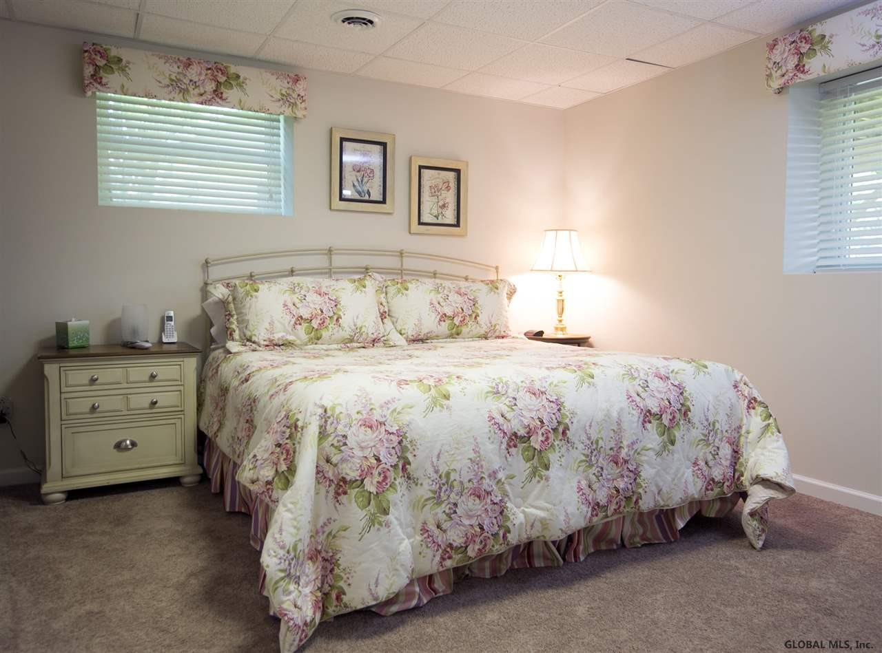 33 Harris Road Halfmoon, NY 12188 - Photo 17 of 22 Photo 17