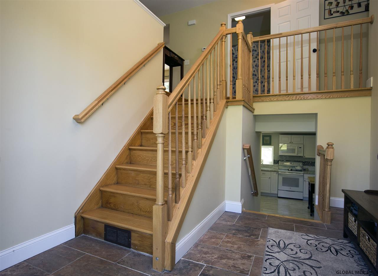 33 Harris Road Halfmoon, NY 12188 - Photo 3 of 22 Photo 3