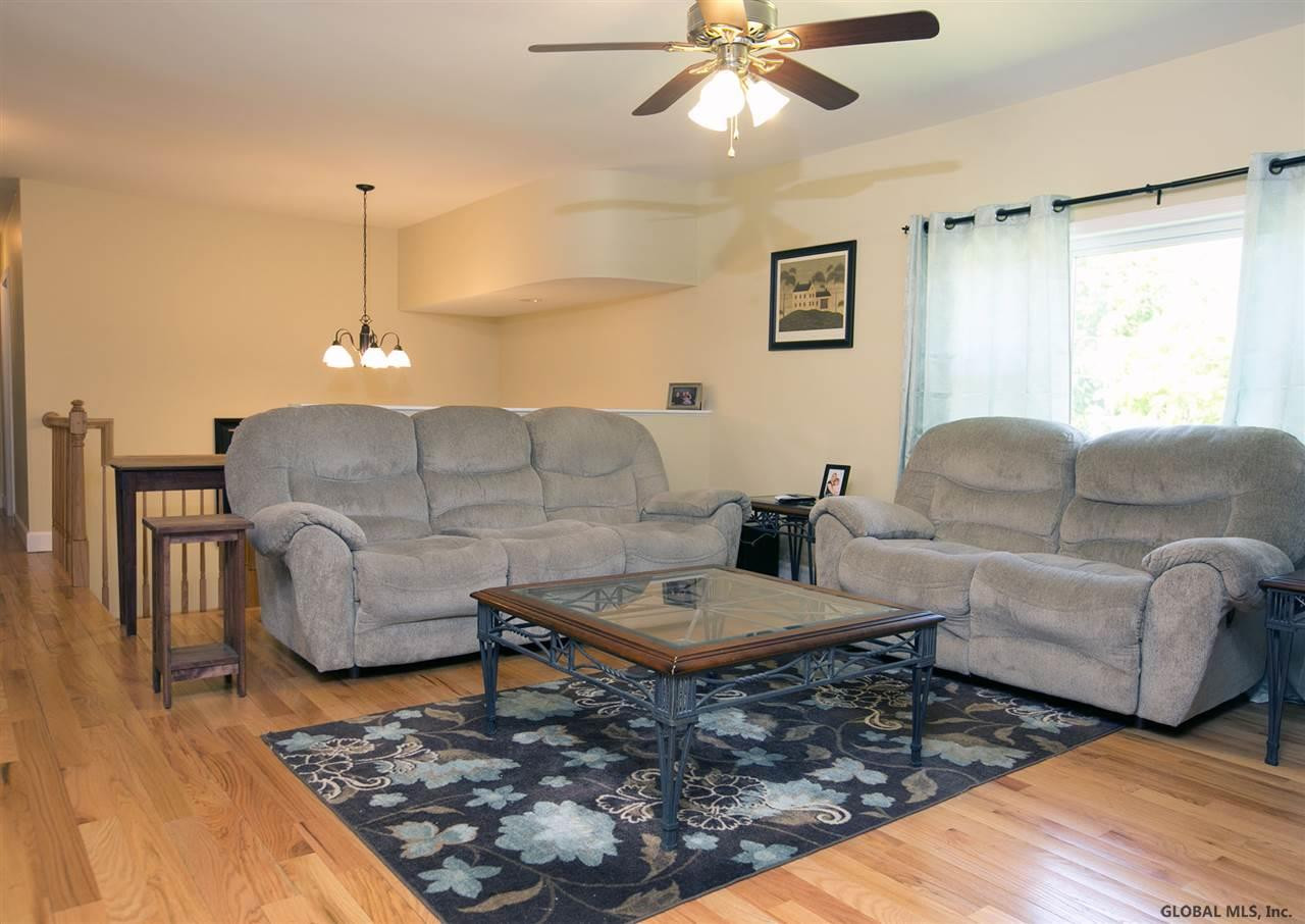 33 Harris Road Halfmoon, NY 12188 - Photo 5 of 22 Photo 5
