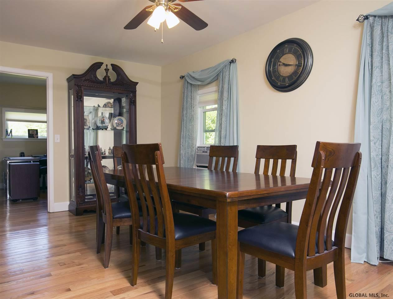 33 Harris Road Halfmoon, NY 12188 - Photo 6 of 22 Photo 6