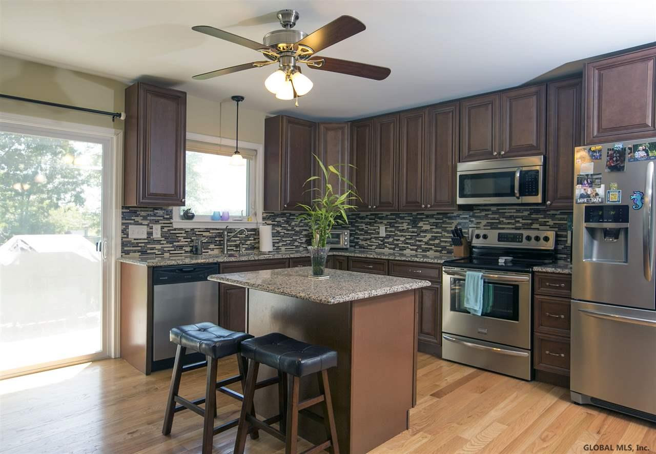 33 Harris Road Halfmoon, NY 12188 - Photo 7 of 22 Photo 7