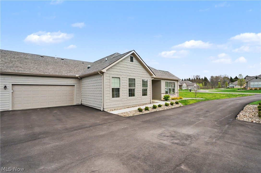 9264 Sharrott Road, Unit 1002 Youngstown, OH 44514 - Photo 36 of 37