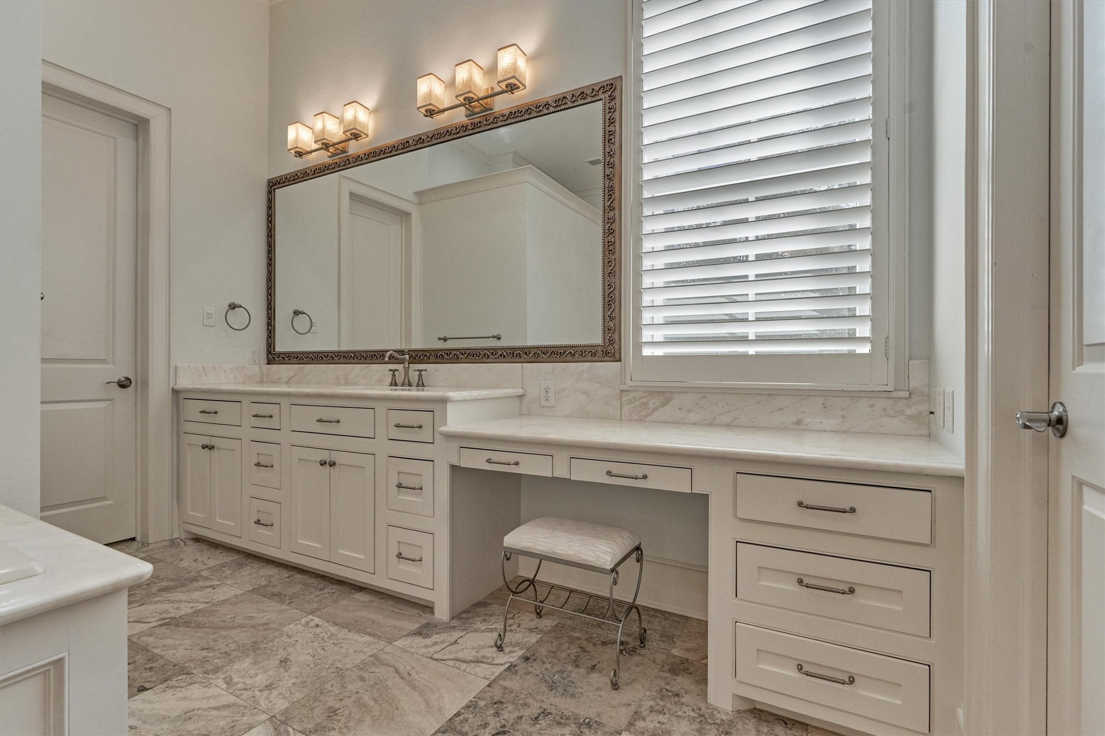 22 East Shore Drive The Woodlands, TX 77380 - Photo 23 of 50 Her Vanity.