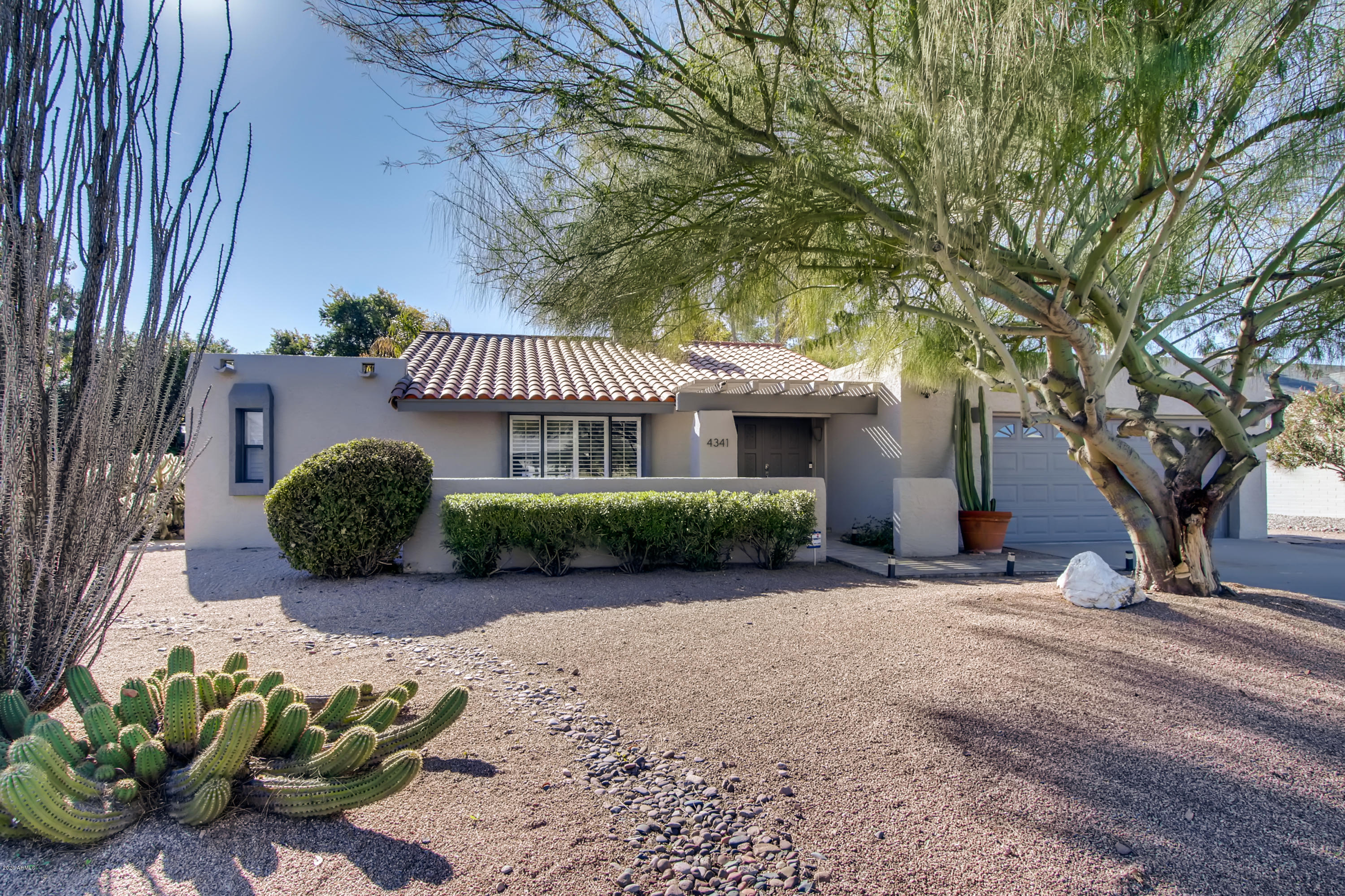 4341 East Hearn Road Phoenix, AZ 85032 - Photo 1 of 21 4341 E Hearn Rd Phoenix AZ-print-001-005