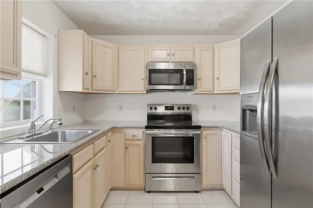 $399,900 | 720 Putnam Pike, Unit 603, Smithfield, RI 02828