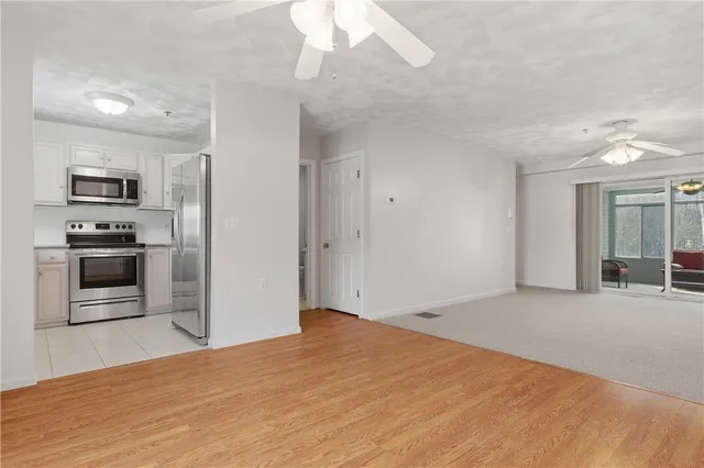 $399,900 | 720 Putnam Pike, Unit 603, Smithfield, RI 02828