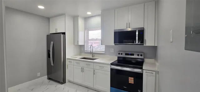 $2,000 | 8606 Northwest 35th Street, Unit 5, Coral Springs, FL 33065