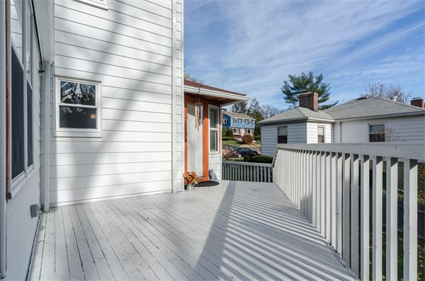 312 Woodcliff Road Newton, MA 02461 - Photo 12 of 20 Gallery Image 12