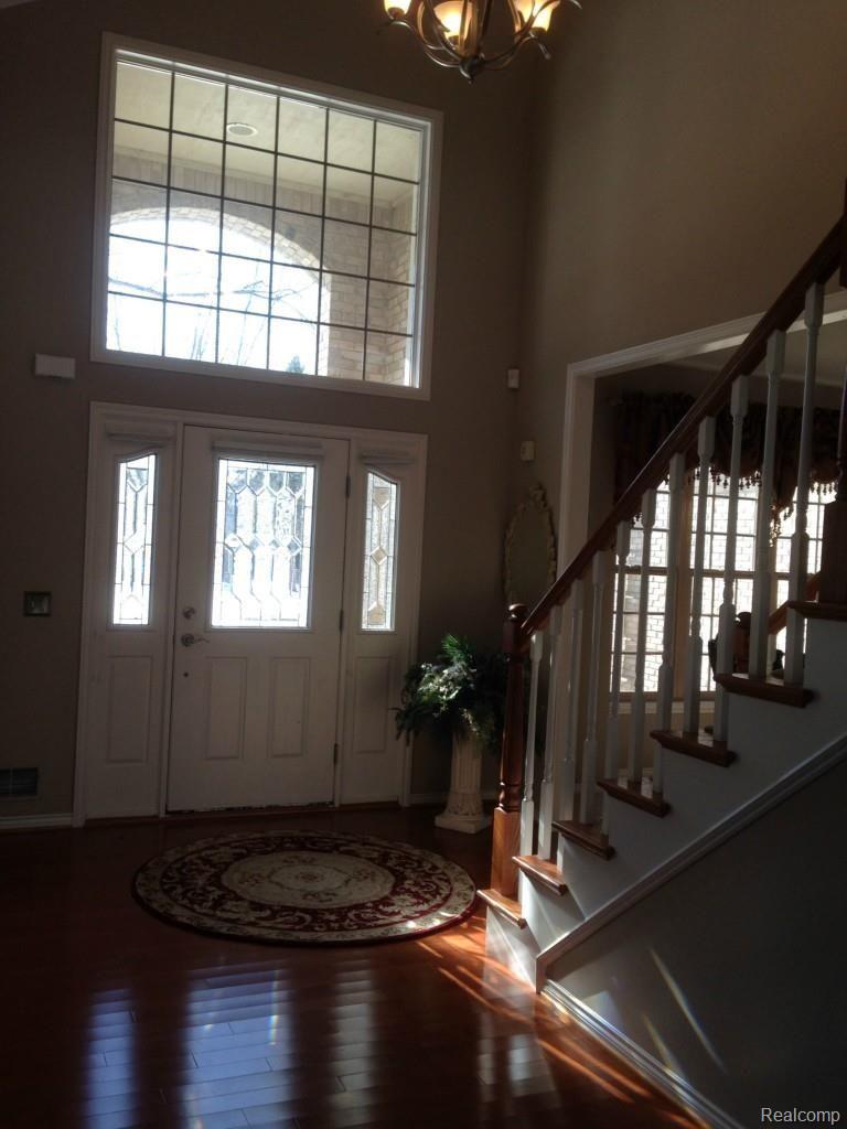 30455 South Greenbriar Road Franklin, MI 48025 - Photo 19 of 25 2-story foyer