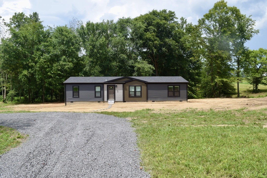 2134 Shrum Cemetery Road Westmoreland, TN 37186 - Photo 1 of 33 Gallery Image 1