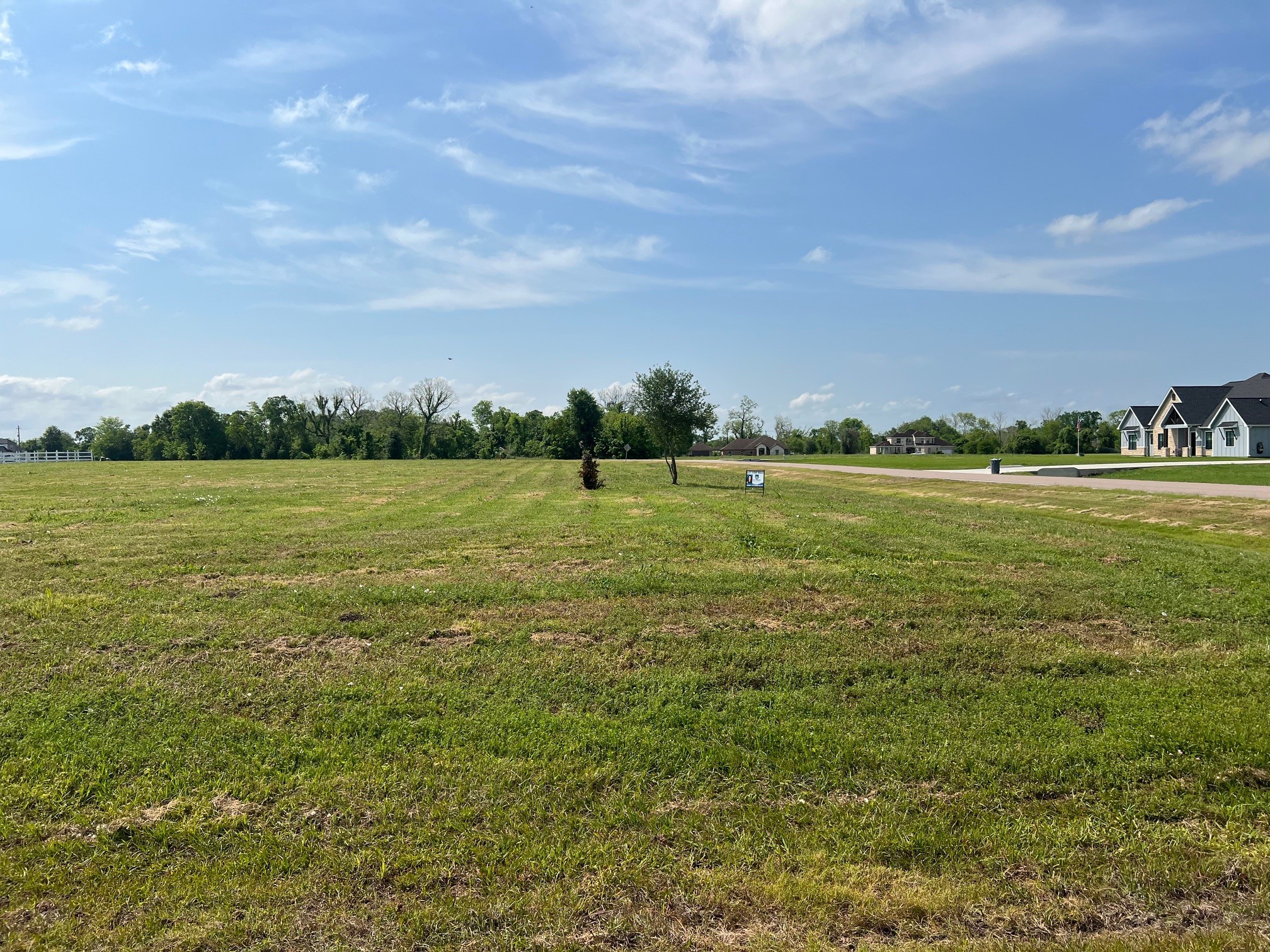 443 Lakeview Drive Angleton, TX 77515 - Photo 5 of 12