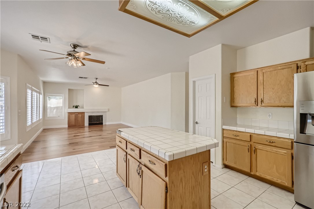 2004 Silverton Drive Henderson, NV 89074 - Photo 8 of 27