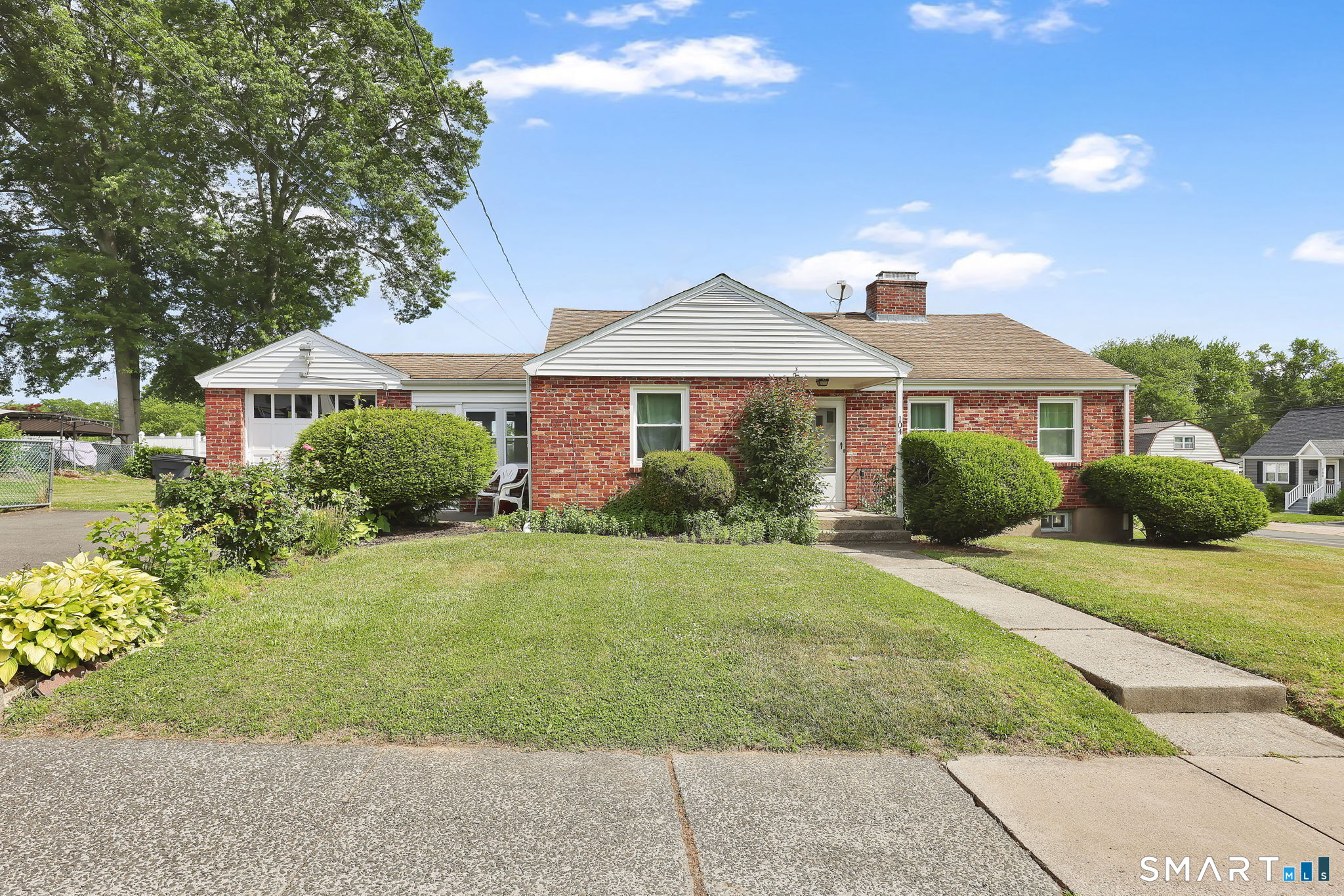 104 Exeter Street Hartford, CT 06106 - Photo 1 of 40