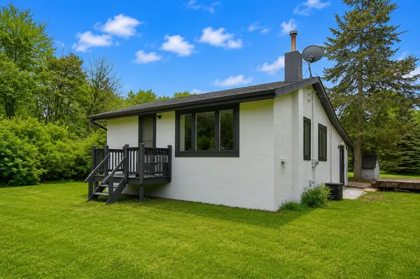 $129,900 | 27939 38th Avenue, Paw Paw, MI 49079