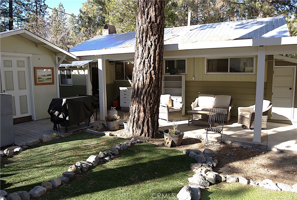 1671 Twin Lakes Road Wrightwood, CA 92397 - Photo 24 of 29 Backyard