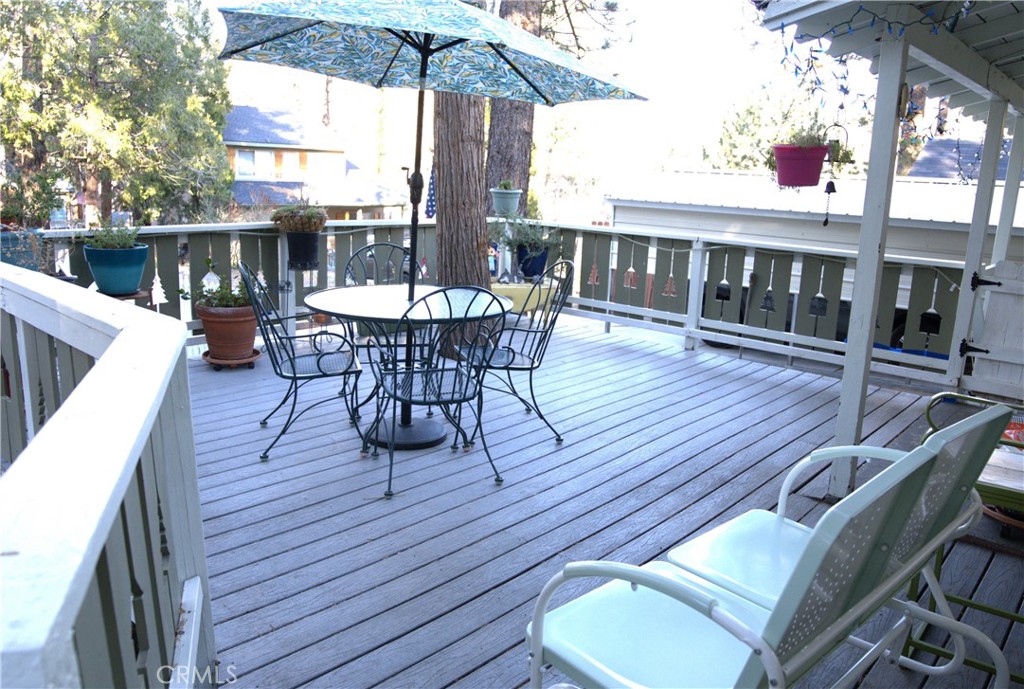 1671 Twin Lakes Road Wrightwood, CA 92397 - Photo 28 of 29 Deck front of house