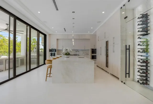 $7,295,000 | 948 Banyan Drive, Delray Beach, FL 33483